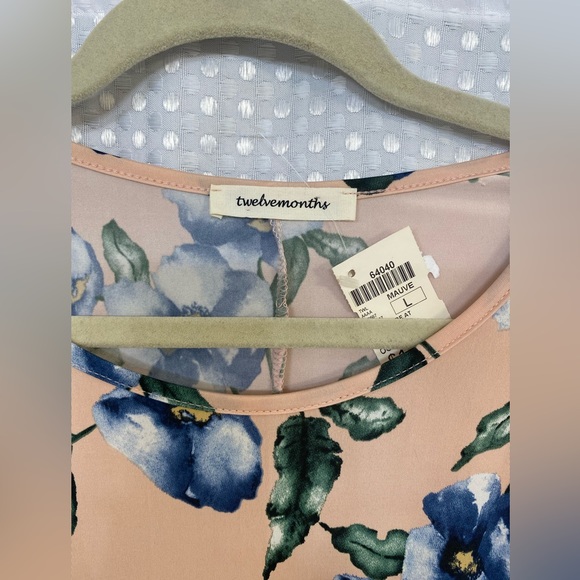 NWT Twelvemonths mauve 3/4 sleeve with floral print, knot tie in front, size L - Picture 3 of 5